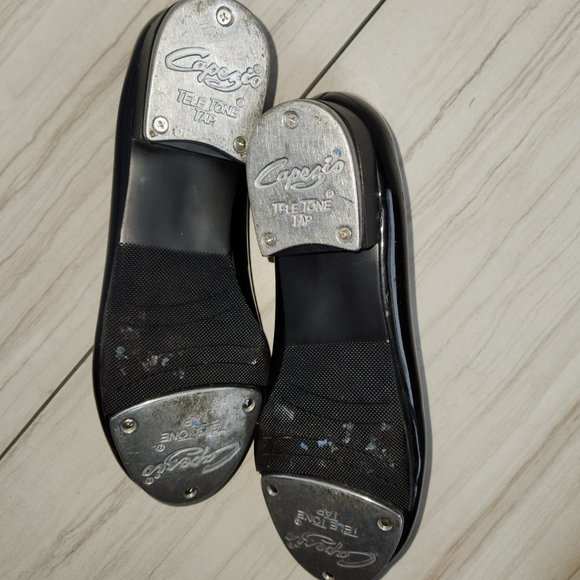 Capezio Jr. Tyette Tap Shoe for Beginners - Picture 6 of 9